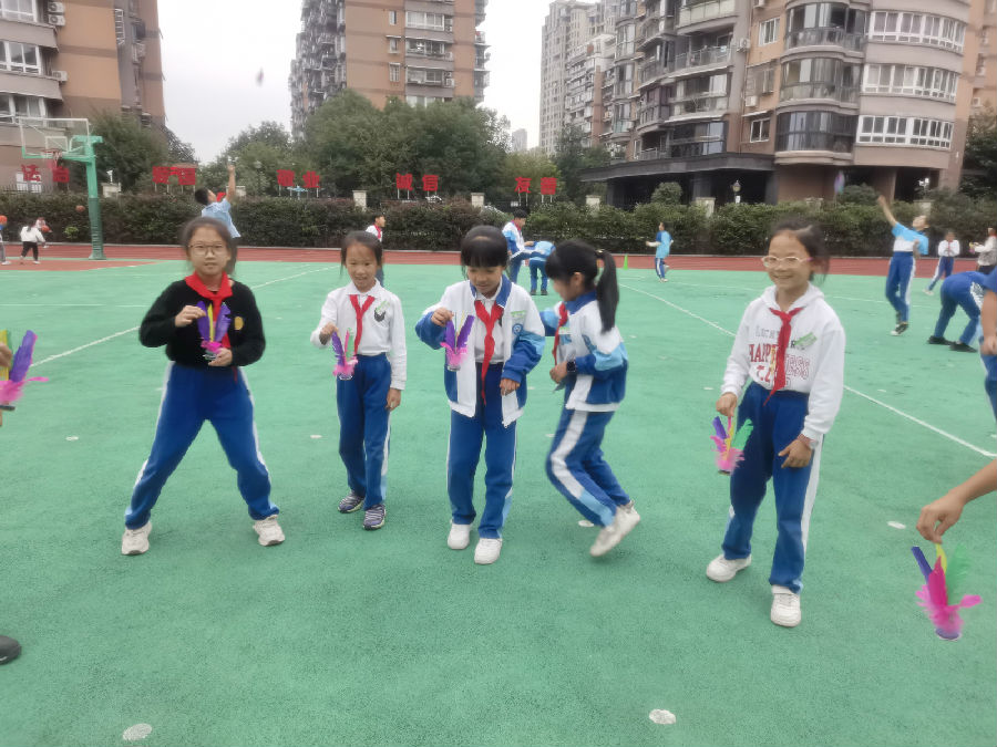踢毽子.jpg